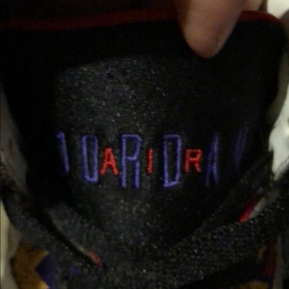 Jordan 6 “ ugly Christmas sweater” - Picture 3 of 8